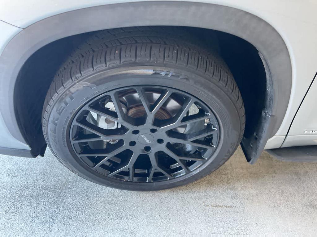 used 2020 Toyota Highlander Hybrid car, priced at $27,701