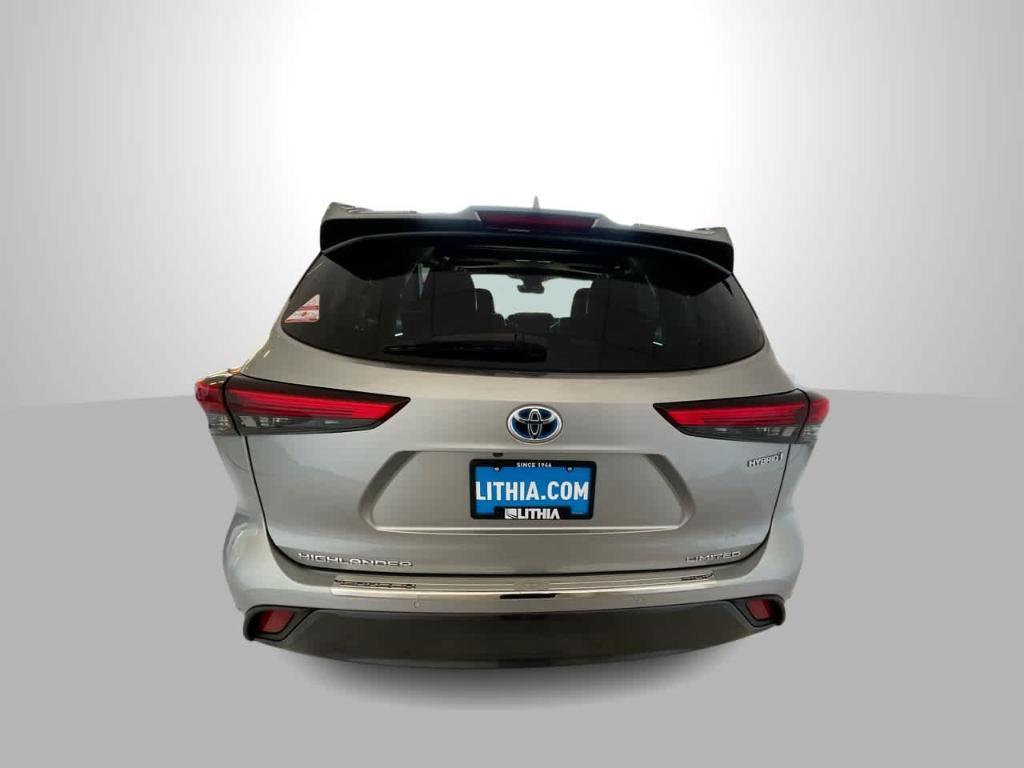 used 2020 Toyota Highlander Hybrid car, priced at $27,701