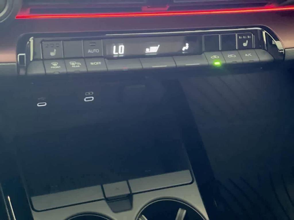 new 2026 Toyota Prius Plug-In Hybrid car, priced at $39,610