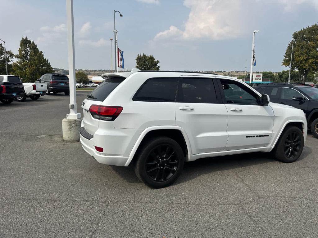 used 2018 Jeep Grand Cherokee car, priced at $18,636