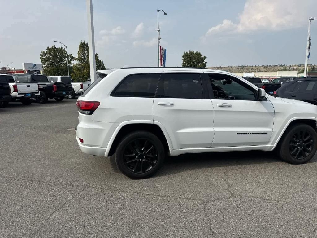 used 2018 Jeep Grand Cherokee car, priced at $18,636