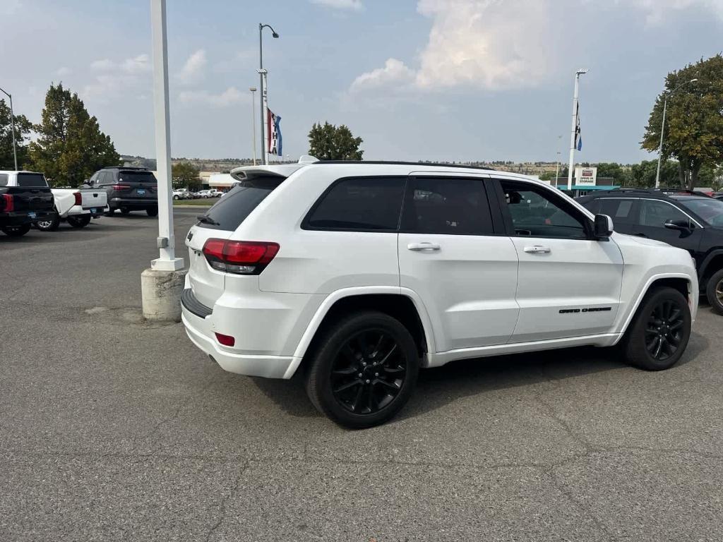 used 2018 Jeep Grand Cherokee car, priced at $18,636