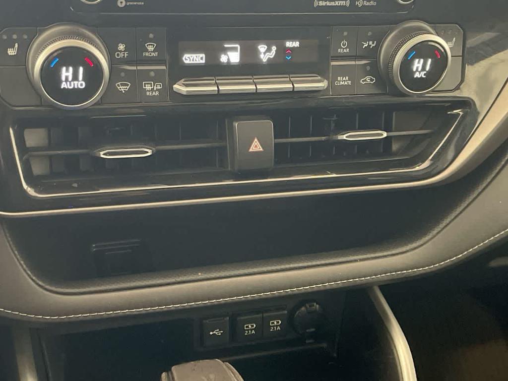 used 2020 Toyota Highlander car, priced at $22,735