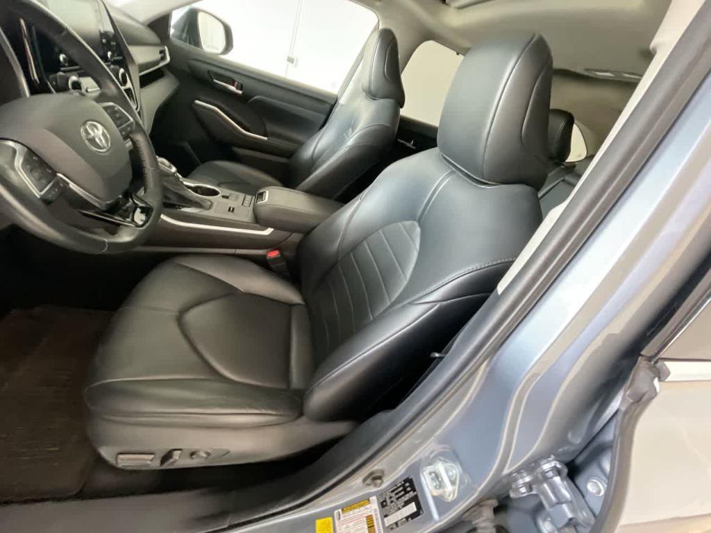 used 2021 Toyota Highlander Hybrid car, priced at $33,785
