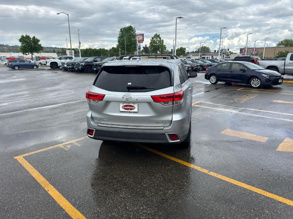used 2019 Toyota Highlander car, priced at $30,817