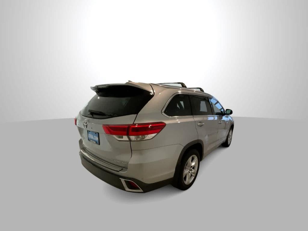 used 2019 Toyota Highlander car, priced at $29,936