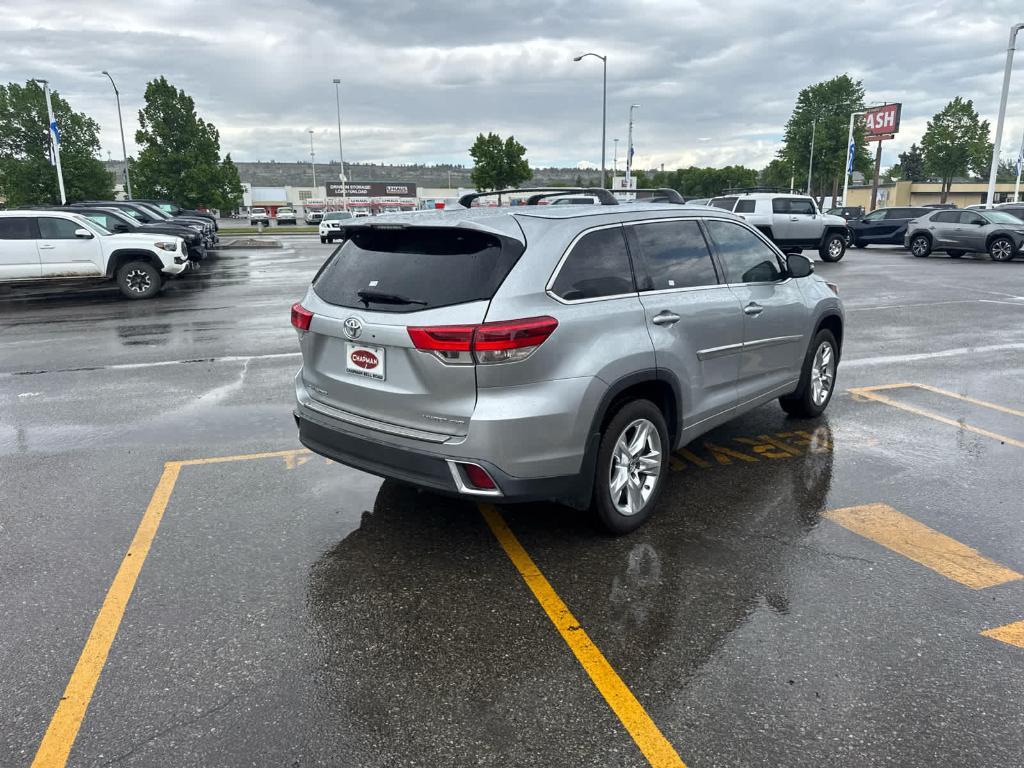 used 2019 Toyota Highlander car, priced at $30,817