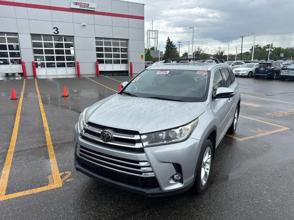 used 2019 Toyota Highlander car, priced at $30,817