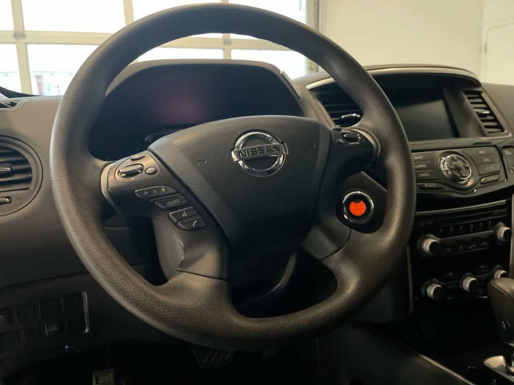 used 2020 Nissan Pathfinder car, priced at $17,286