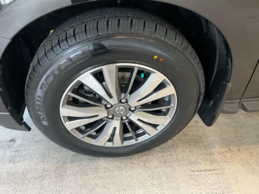 used 2020 Nissan Pathfinder car, priced at $17,286