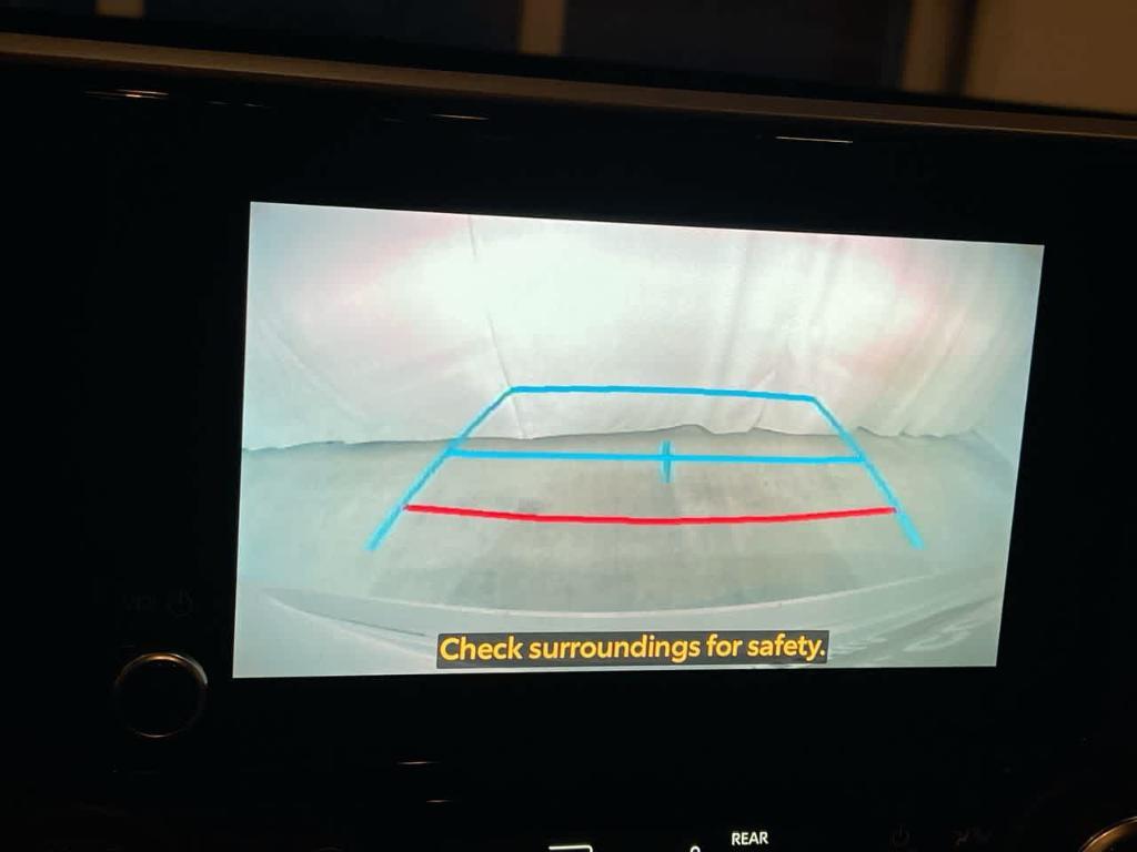 used 2023 Toyota Highlander Hybrid car, priced at $34,367