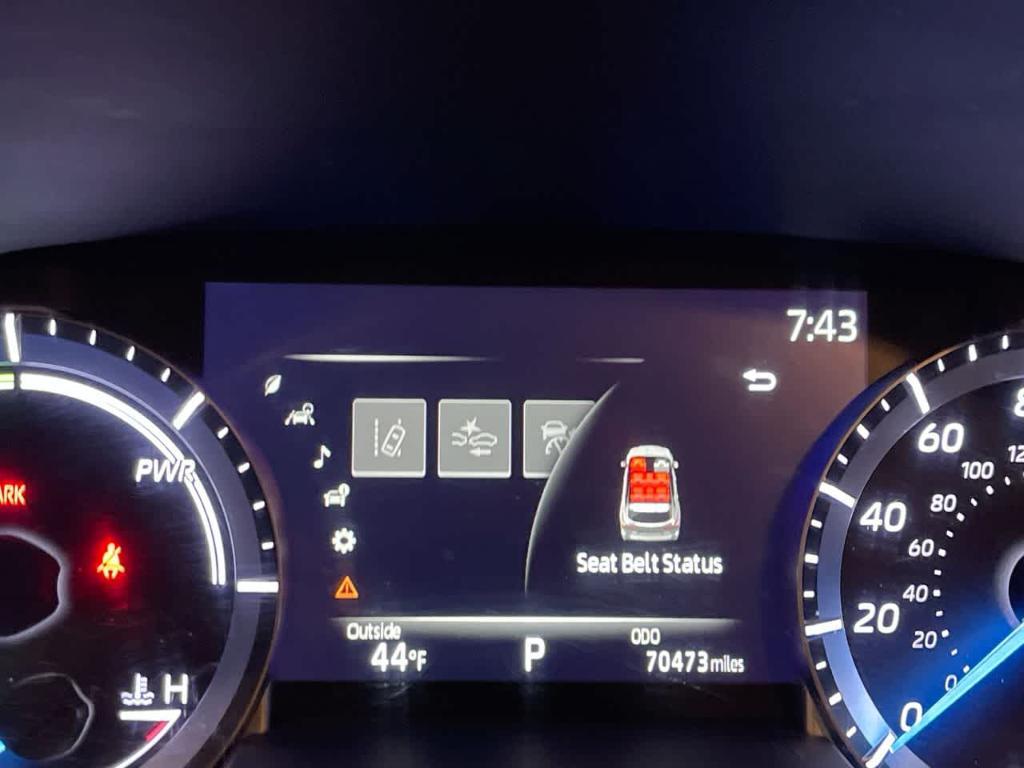 used 2023 Toyota Highlander Hybrid car, priced at $34,367