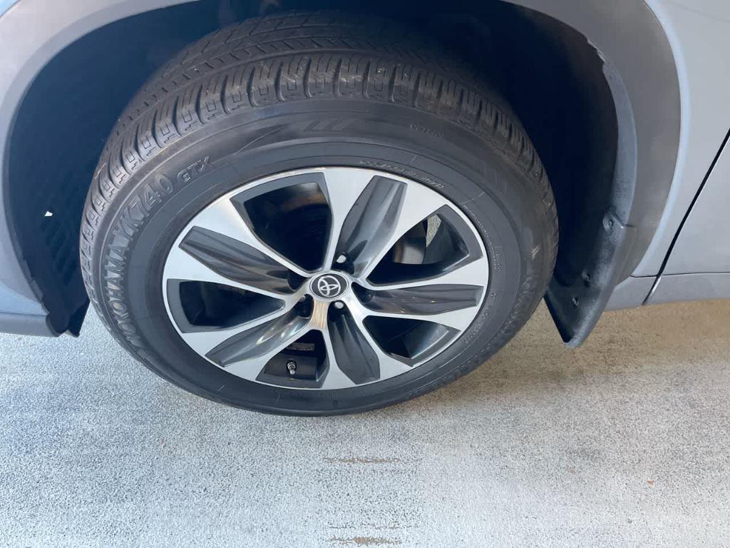 used 2022 Toyota Highlander car, priced at $34,785