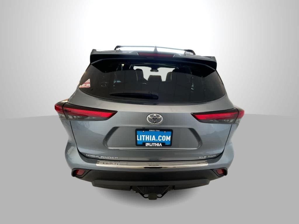 used 2022 Toyota Highlander car, priced at $34,785