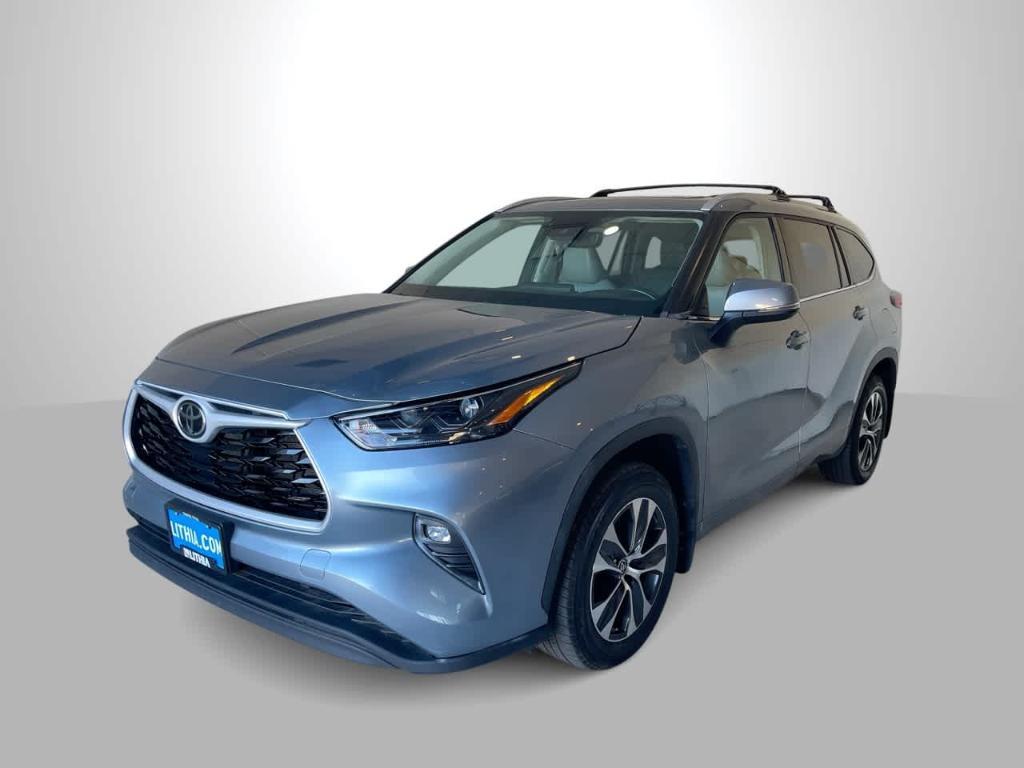 used 2022 Toyota Highlander car, priced at $34,785