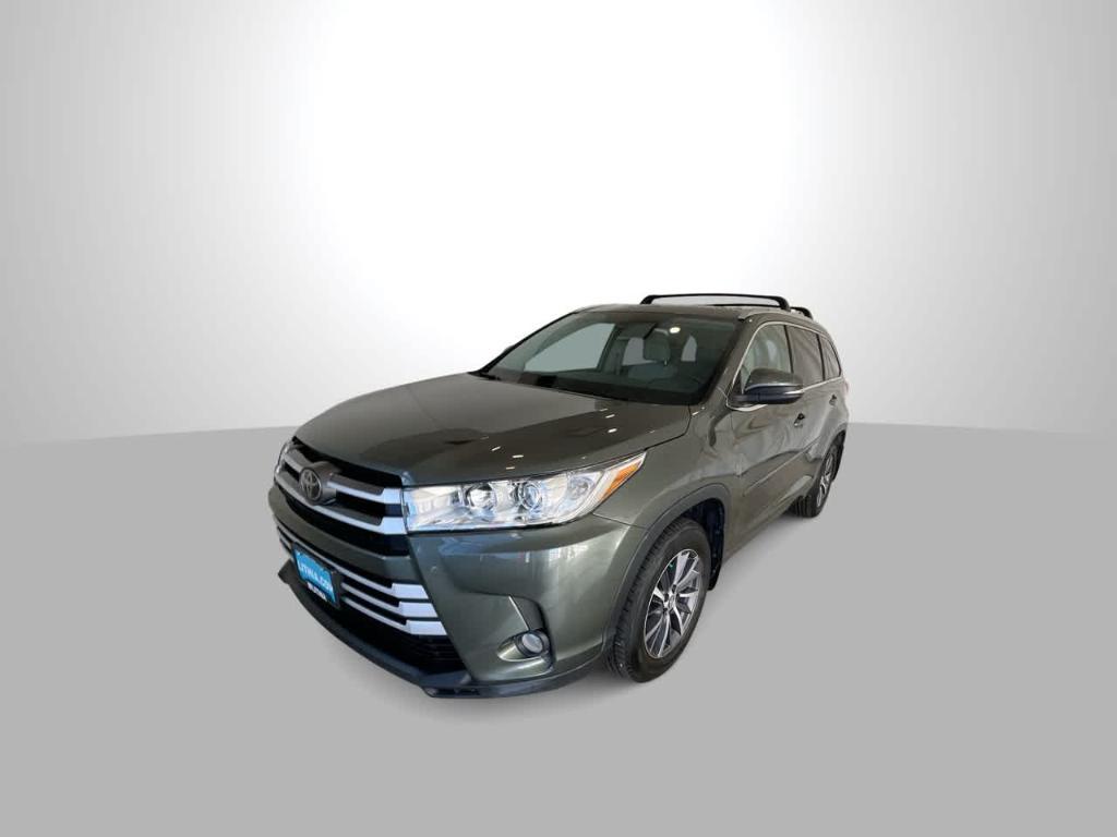 used 2018 Toyota Highlander car, priced at $24,794