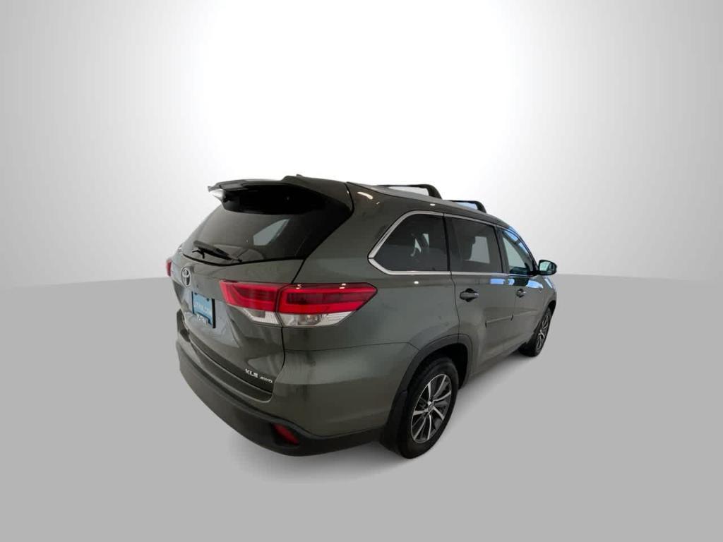 used 2018 Toyota Highlander car, priced at $24,794
