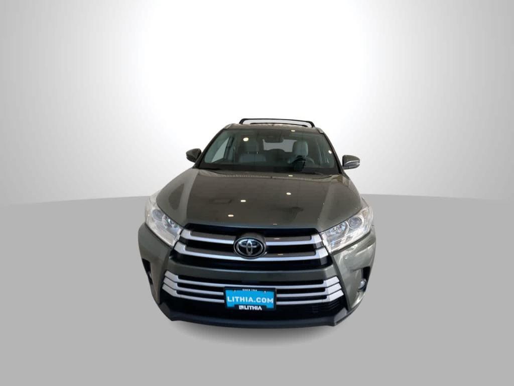 used 2018 Toyota Highlander car, priced at $24,794