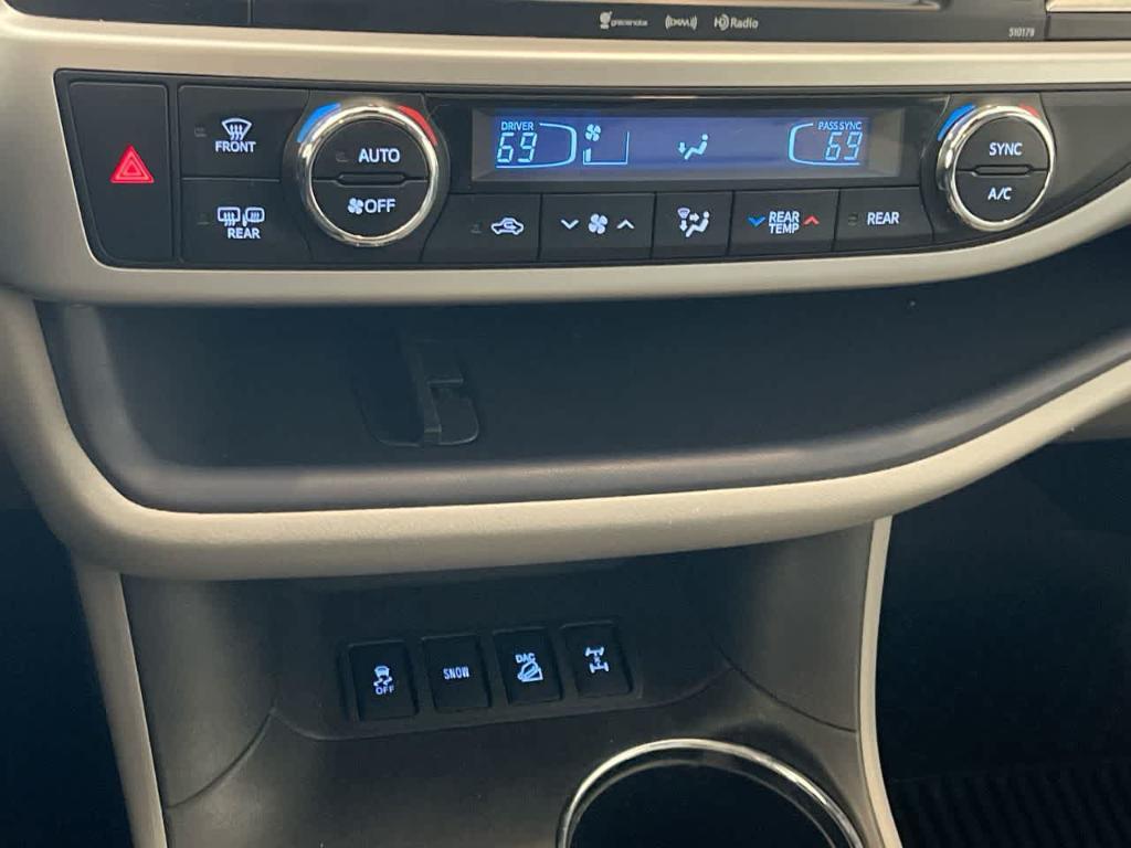 used 2018 Toyota Highlander car, priced at $24,794