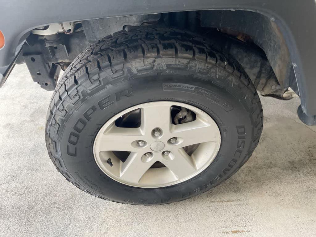 used 2015 Jeep Wrangler Unlimited car, priced at $15,165