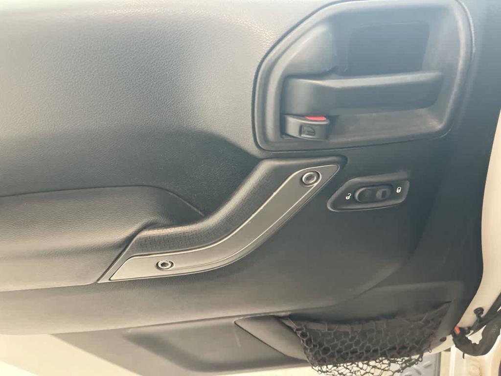 used 2015 Jeep Wrangler Unlimited car, priced at $15,165