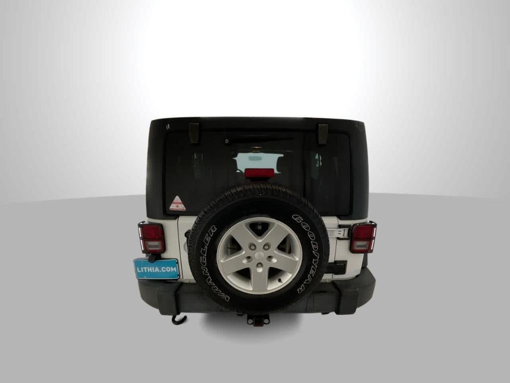used 2015 Jeep Wrangler Unlimited car, priced at $15,165