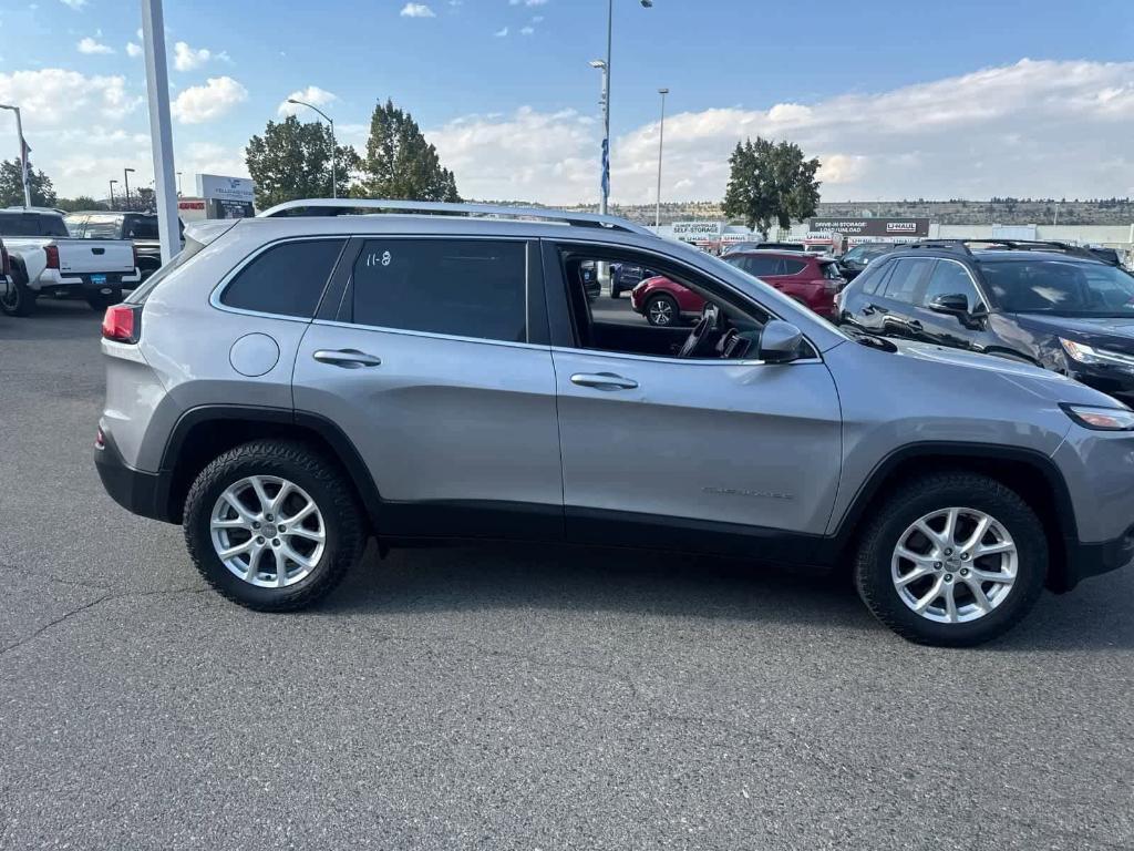 used 2018 Jeep Cherokee car, priced at $14,497