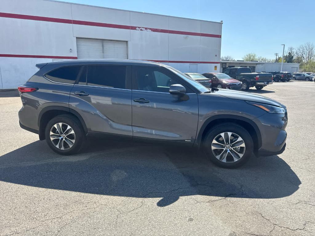 used 2023 Toyota Highlander Hybrid car, priced at $46,260