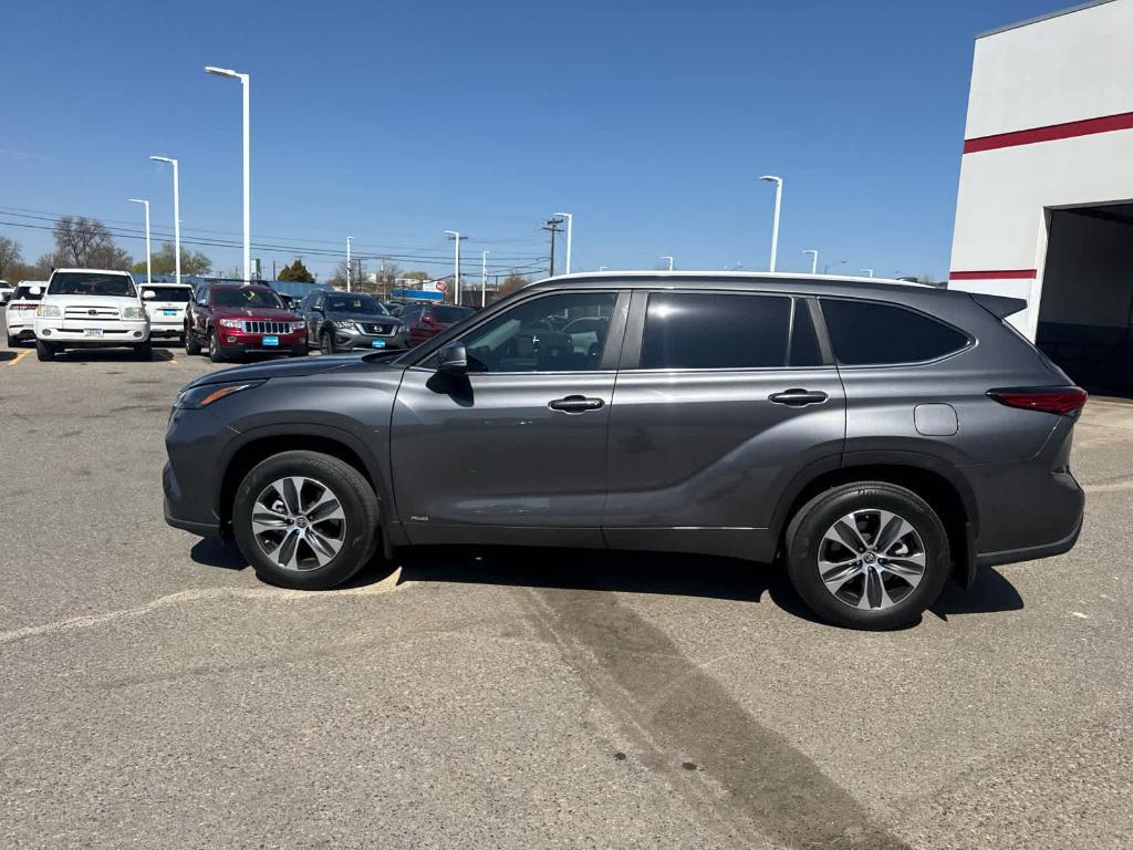 used 2023 Toyota Highlander Hybrid car, priced at $46,260