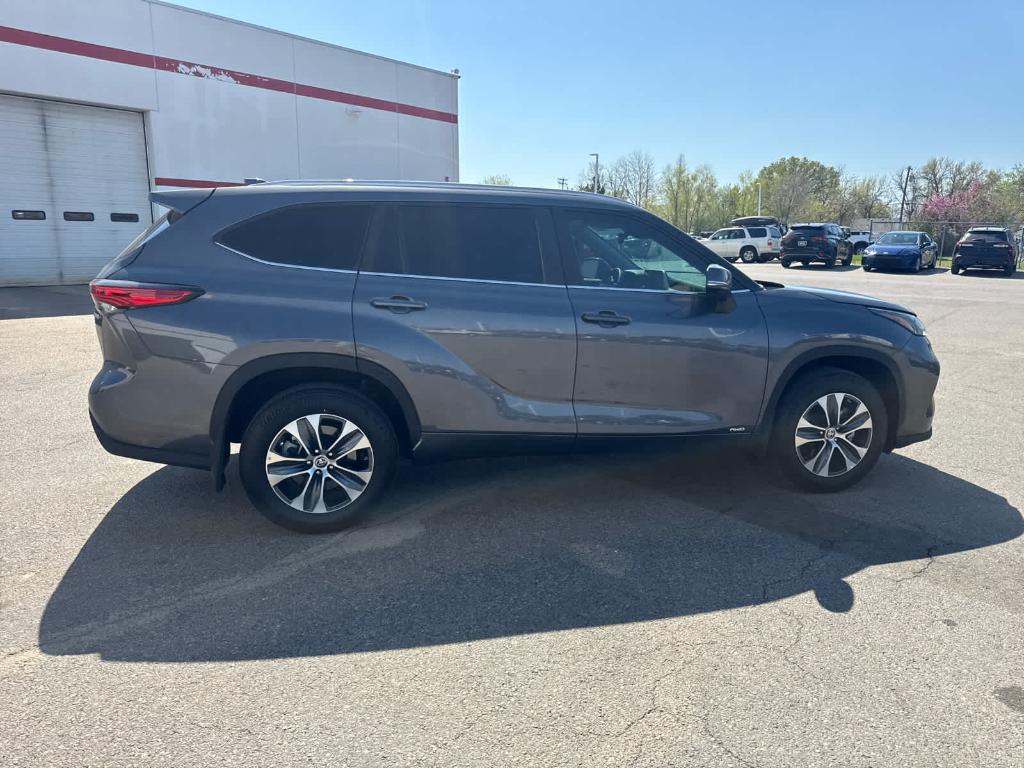 used 2023 Toyota Highlander Hybrid car, priced at $46,260