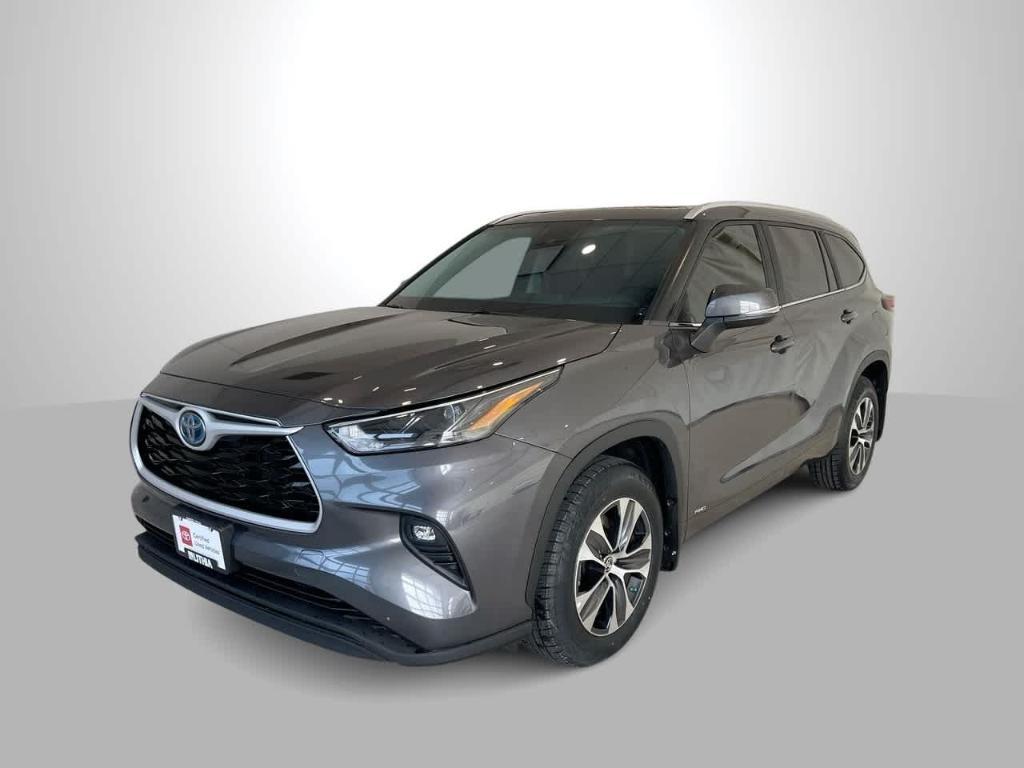 used 2023 Toyota Highlander Hybrid car, priced at $43,402