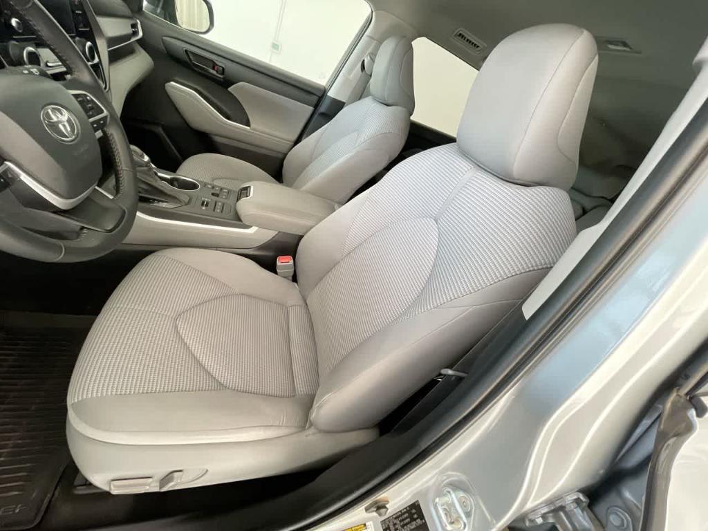 used 2023 Toyota Highlander car, priced at $33,696