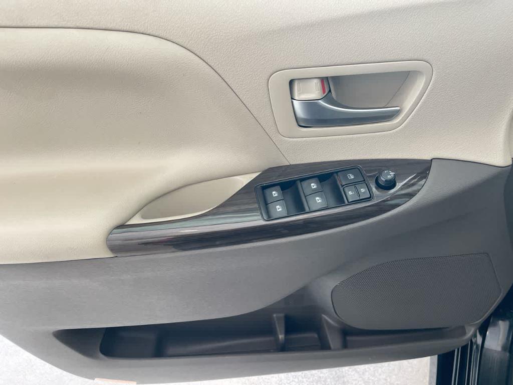 used 2020 Toyota Sienna car, priced at $31,216