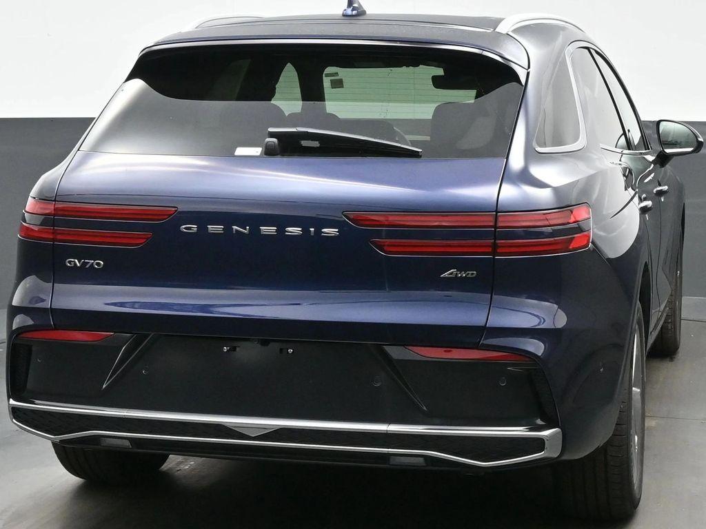 new 2026 Genesis GV70 car