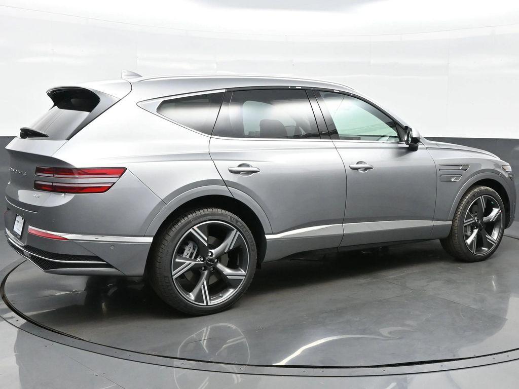 new 2025 Genesis GV80 car, priced at $70,452