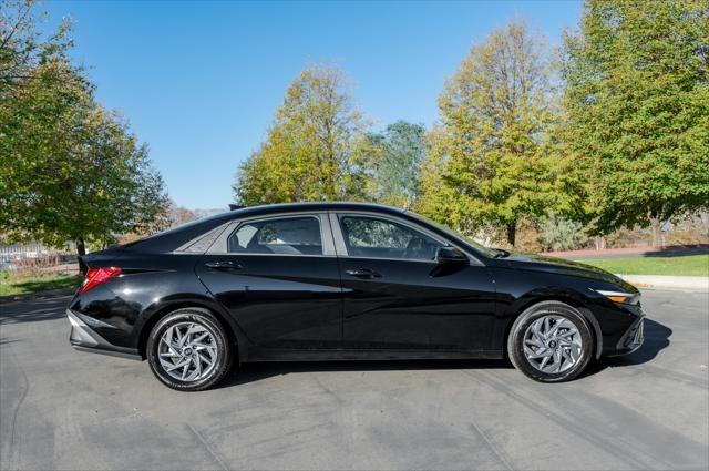 new 2025 Hyundai Elantra HEV car, priced at $26,740