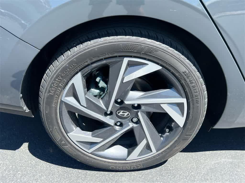 new 2025 Hyundai Elantra car, priced at $25,749