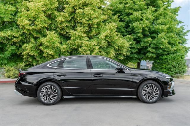 new 2025 Hyundai Sonata Hybrid car, priced at $39,160