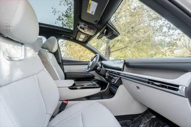 new 2025 Hyundai Tucson car, priced at $40,485