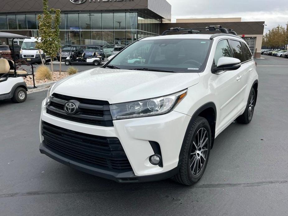 used 2017 Toyota Highlander car, priced at $21,602