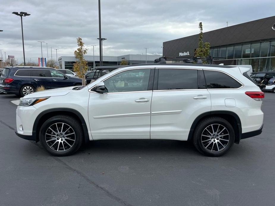 used 2017 Toyota Highlander car, priced at $21,602