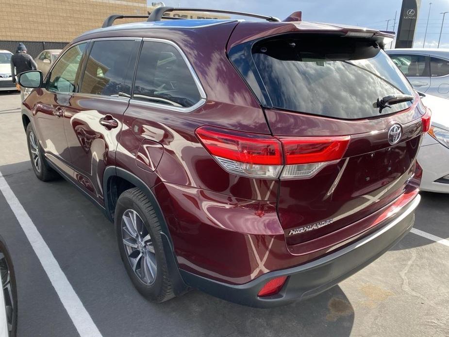 used 2019 Toyota Highlander car, priced at $29,321