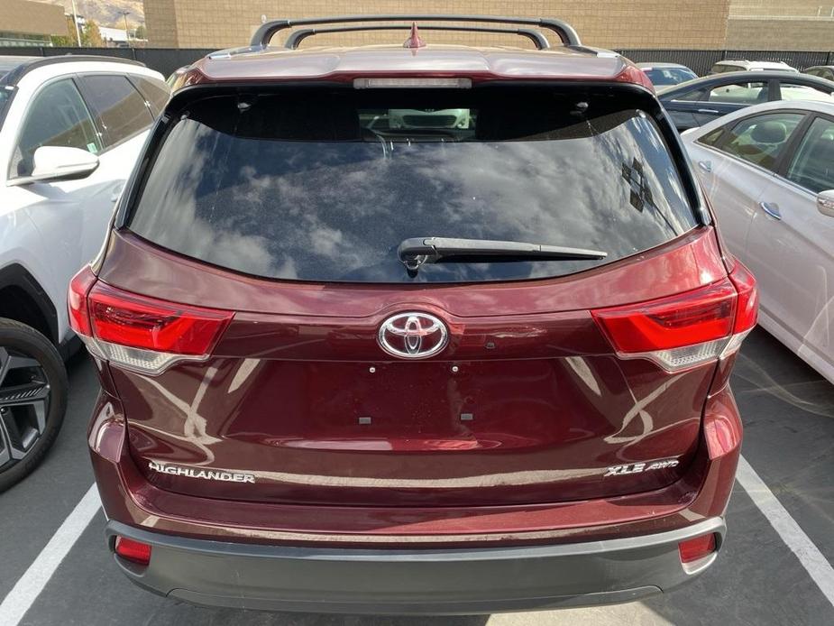 used 2019 Toyota Highlander car, priced at $29,321