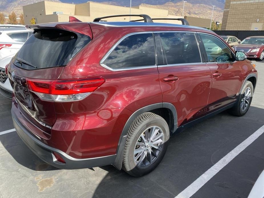 used 2019 Toyota Highlander car, priced at $29,321