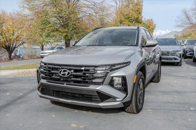 new 2025 Hyundai Tucson Hybrid car