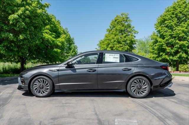 new 2025 Hyundai Sonata Hybrid car, priced at $39,160