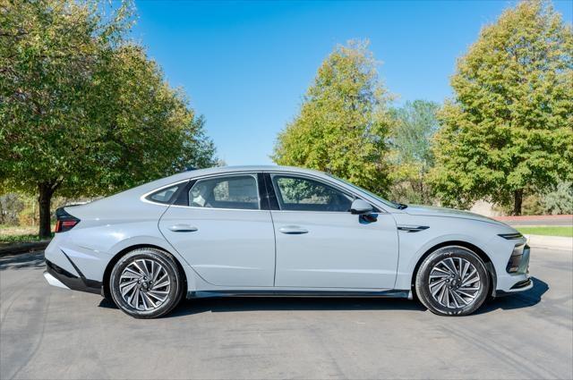 new 2025 Hyundai Sonata Hybrid car, priced at $32,785