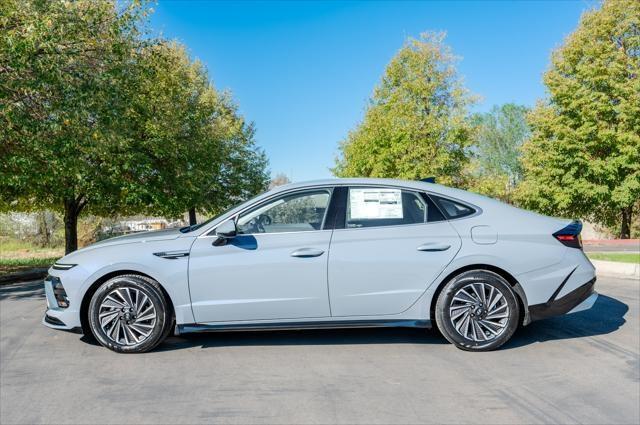 new 2025 Hyundai Sonata Hybrid car, priced at $32,785