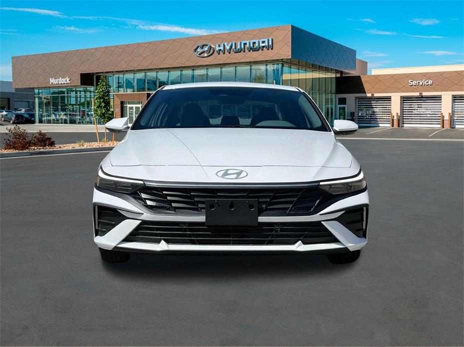 new 2025 Hyundai Elantra HEV car, priced at $28,905