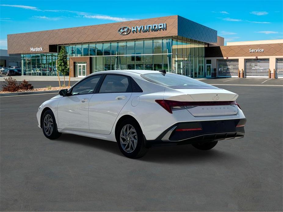 new 2025 Hyundai Elantra HEV car, priced at $28,905